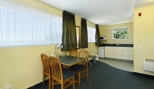 Deluxe Studio