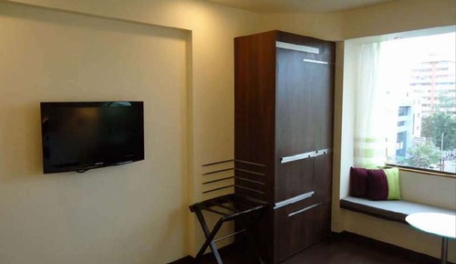 Executive King Bed