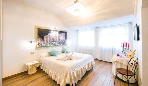 Economy Suite, Annex Building (3 people)