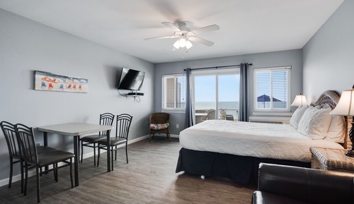 Studio, Bay View