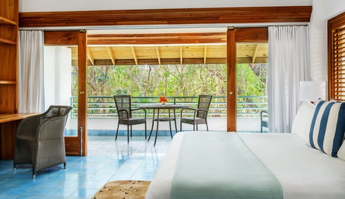 Suite, 1 King Bed, Garden View
