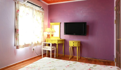 Room (Berlin)