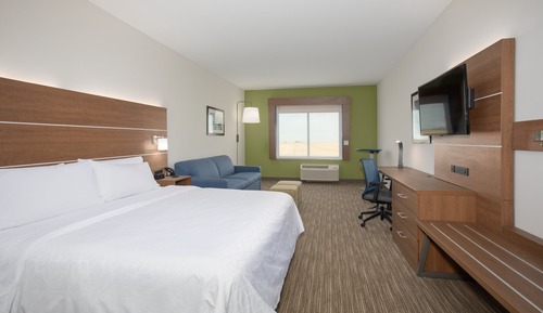 Suite, 1 King Bed, Mobility Accessible (Communications)