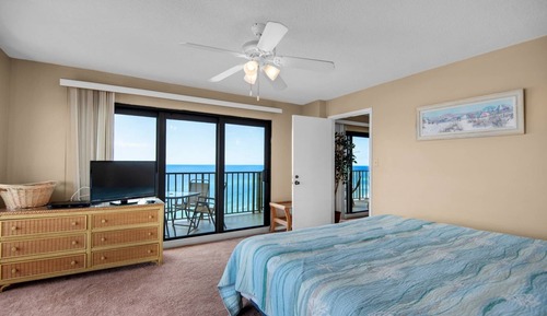 Condo, 3 Bedrooms (901)
