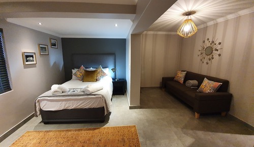 Family Room - Bedroom 5