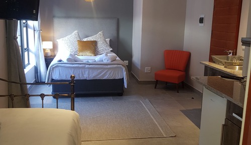 Family Room, Multiple Beds