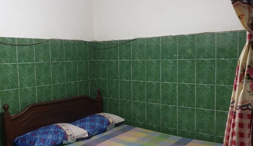 Standard Room, Women only