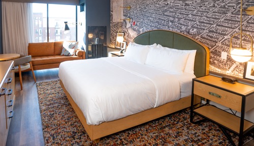 Standard Room, 1 King Bed
