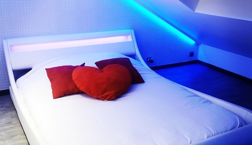 Duplex, Hot Tub (Suite Passion)