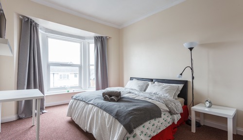 Traditional Triple Room (Extra Large Bed)