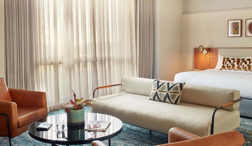 Suite (Headliner)