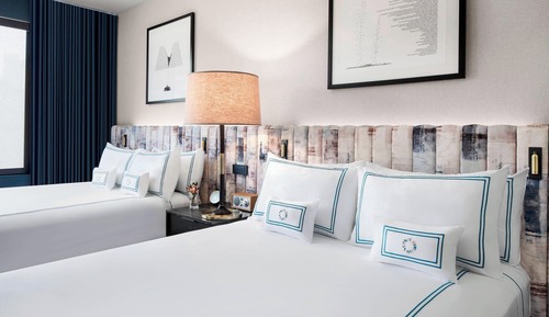 Room, 2 Queen Beds, Corner