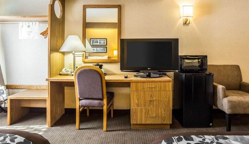 Standard Room, 2 Queen Beds, Non Smoking