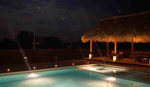 Comfort Condo, Multiple Beds, Beachside