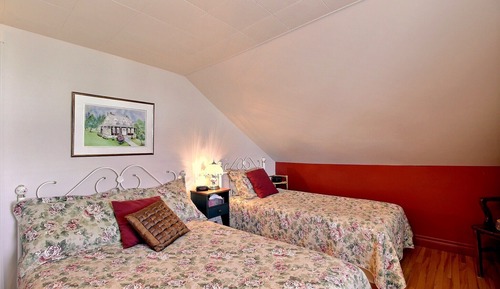 Family Room, Multiple Beds