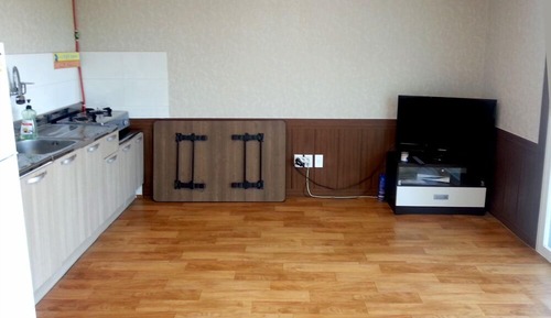 Room (2-Room)