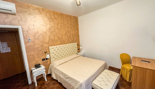 Classic Double or Twin Room (up to 3 people)