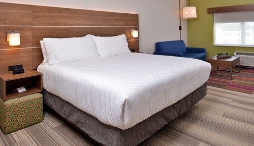 Standard Room, 1 King Bed