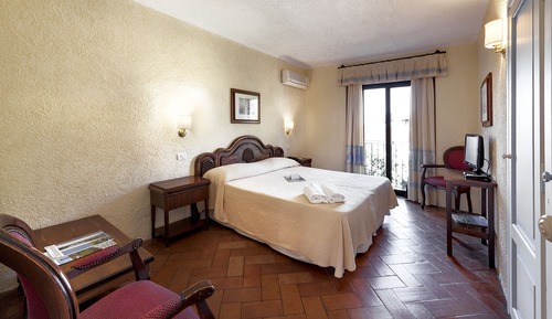 Economy Double Room, Garden View