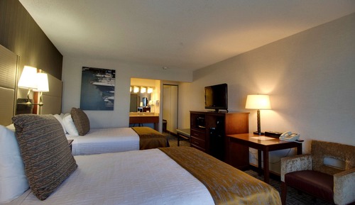 Standard Room, Multiple Beds, Patio, Lake View