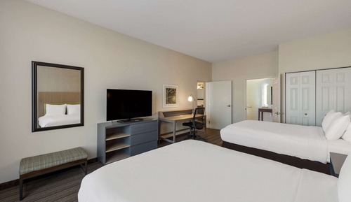 Suite, 2 Queen Beds, Non Smoking
