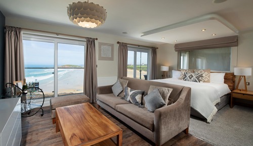 Suite, Sea View