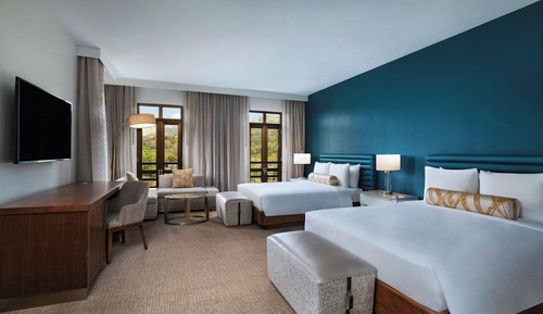 Deluxe Room, 2 Queen Beds, Mountain View