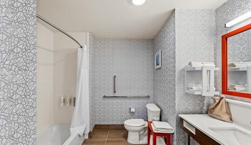 Room, 2 Queen Beds, Accessible, Non Smoking (Tub)
