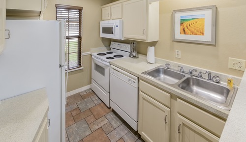 Villa, 2 Bedrooms (Lodge, 1 King & 1 Queen Bed)