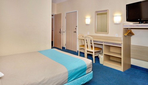 Standard Room, 2 Double Beds, Non Smoking, Refrigerator & Microwave