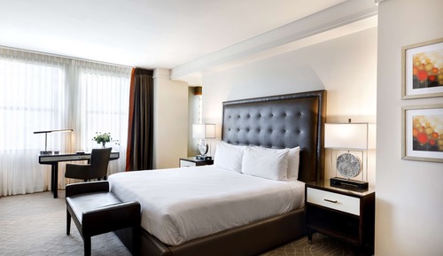 Superior Room, 1 King Bed, Corner