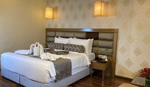 Signet Room	