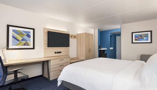 Standard Room, 1 King Bed
