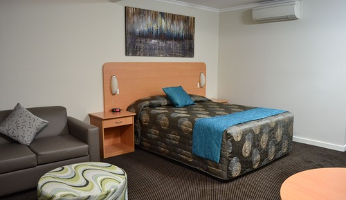 Executive Queen Suite 