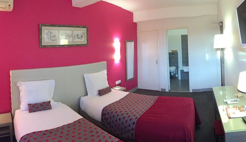 Superior Twin Room, Private Bathroom