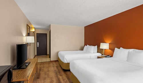 Standard Room, 2 Queen Beds, Non Smoking