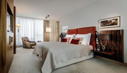 Signature Suite, Patio, City View