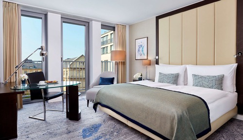 Superior Room, City View