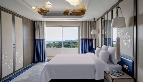 Suite, 1 King Bed