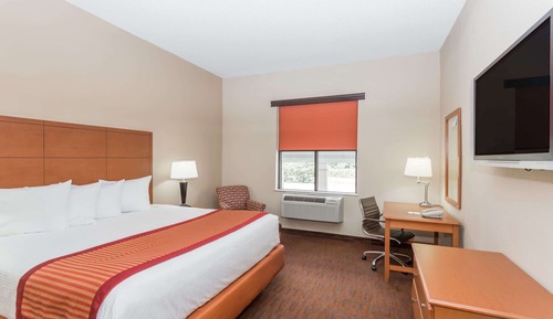 Standard Room, 1 King Bed