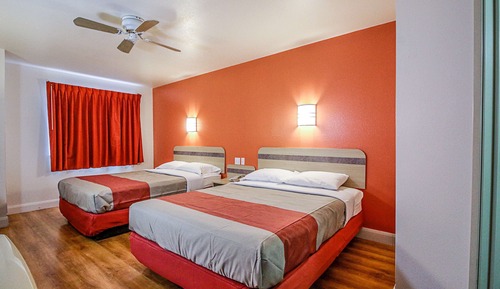 Standard Room, 2 Queen Beds, Non Smoking