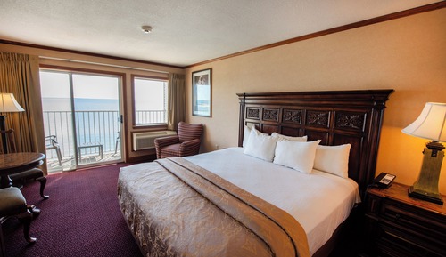 Elite Room, 1 King Bed and 1 Queen Bed