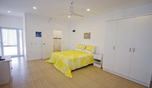 Studio Beachfront Villa 2