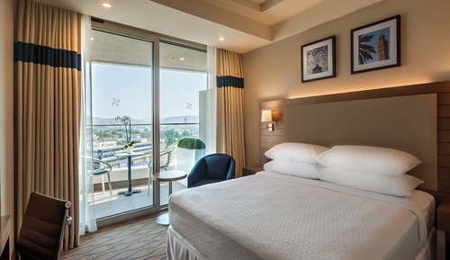Room, 1 King Bed, Balcony, Sea View