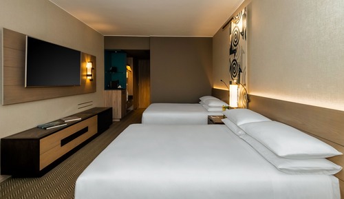 Deluxe Room, 2 Queen Beds (Accessible Shower)
