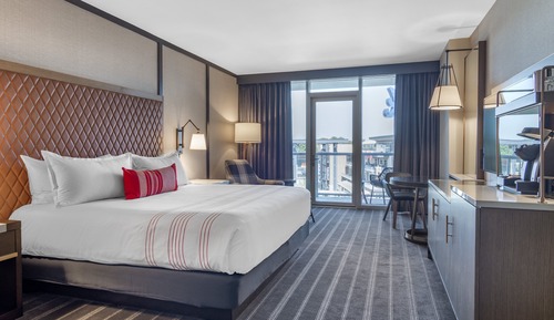 Premier Room, 1 King Bed, Balcony