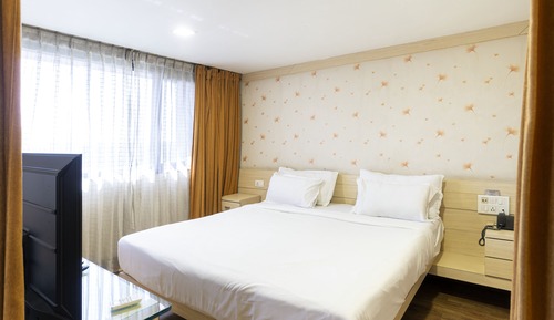 Suite, 1 King Bed