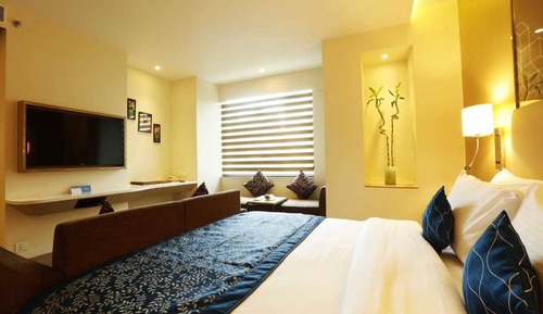 Suite, 1 King Bed, Non Smoking