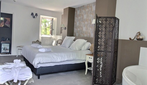 Deluxe Room, 1 King Bed, Park View