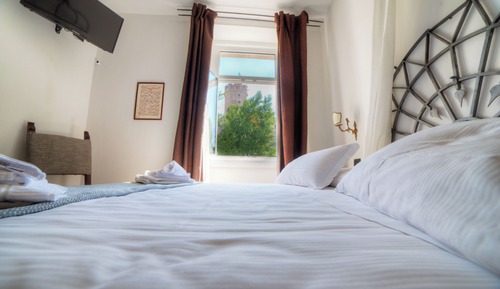Classic Double Room, Courtyard View